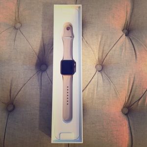 BRAND NEW - Series 3 Apple Watch 38mm